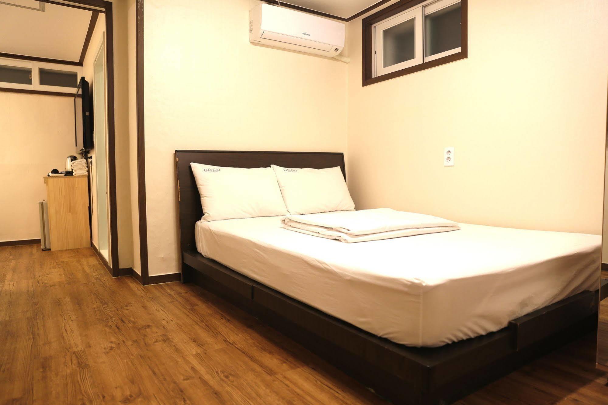 Kingkong Myeongdong Guest house Seoul