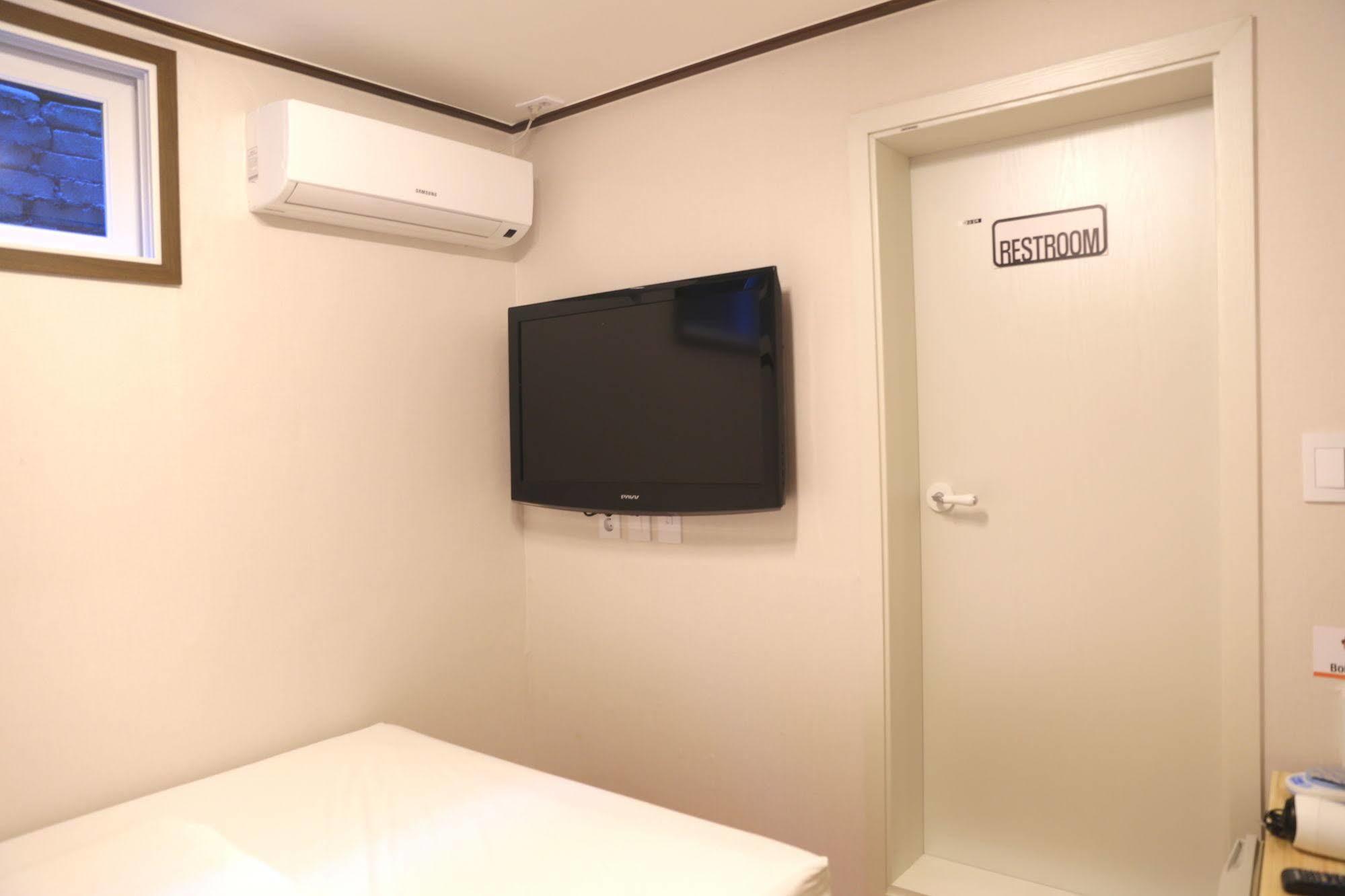 Kingkong Myeongdong Guest house Seoul